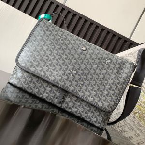Goyard Capetien MM Messenger Bag In Goyardine Canvas Grey