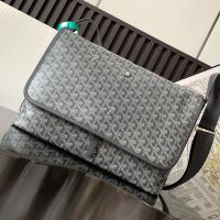 Goyard Capetien MM Messenger Bag In Goyardine Canvas Grey